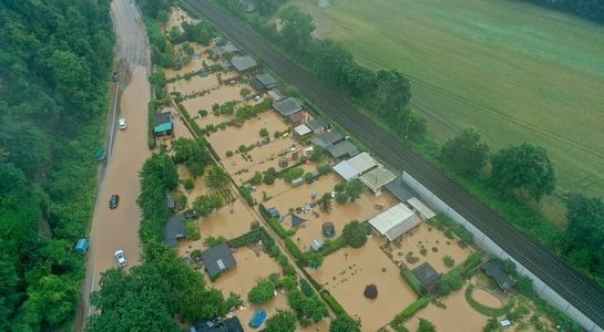 Zawalone domy, zaginieni ludzie. Ulewy w Niemczech