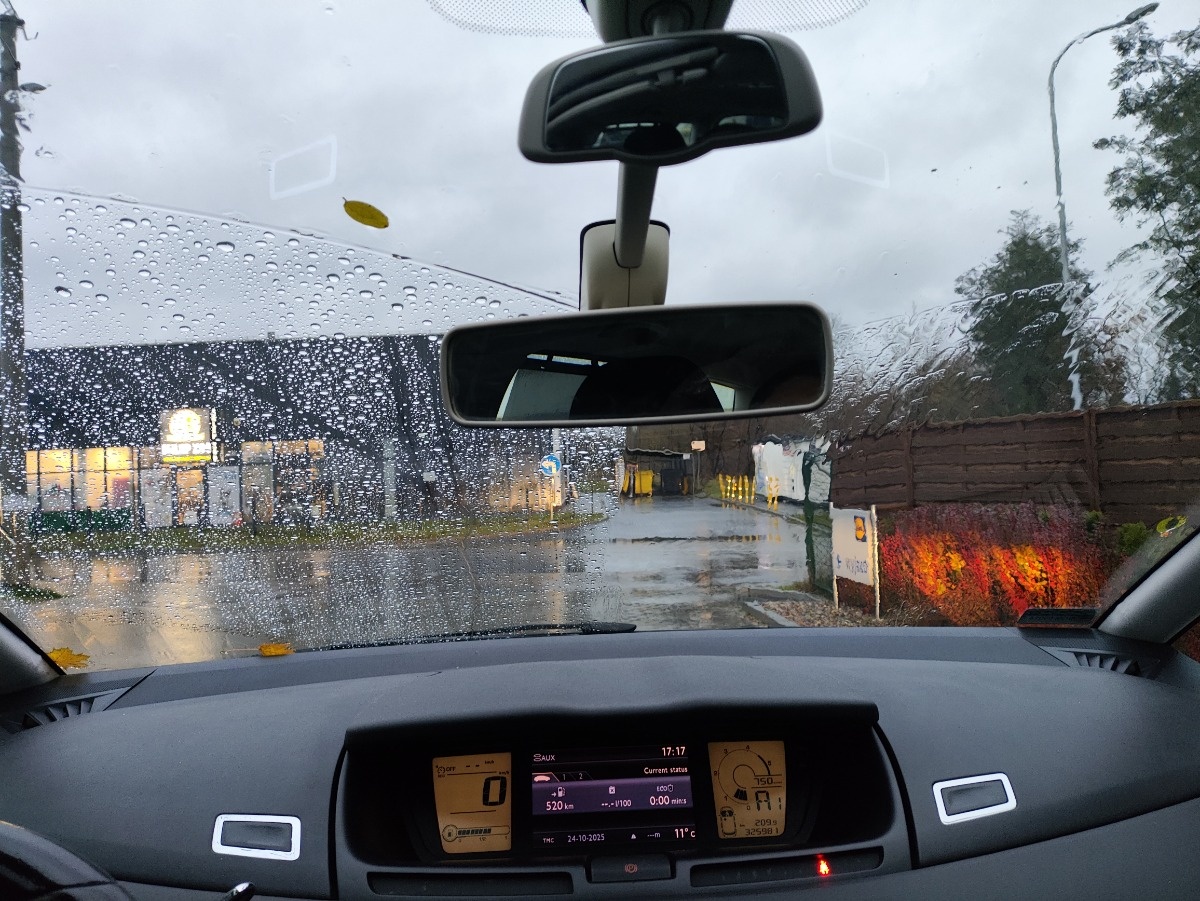 b99200c8-6842-409d-9b23-6db25ef03810