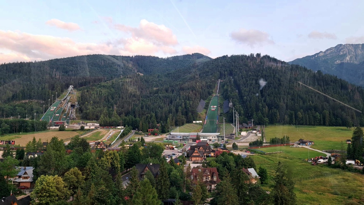 f8b93763-58c4-4dea-b16e-f5a7685c94d7