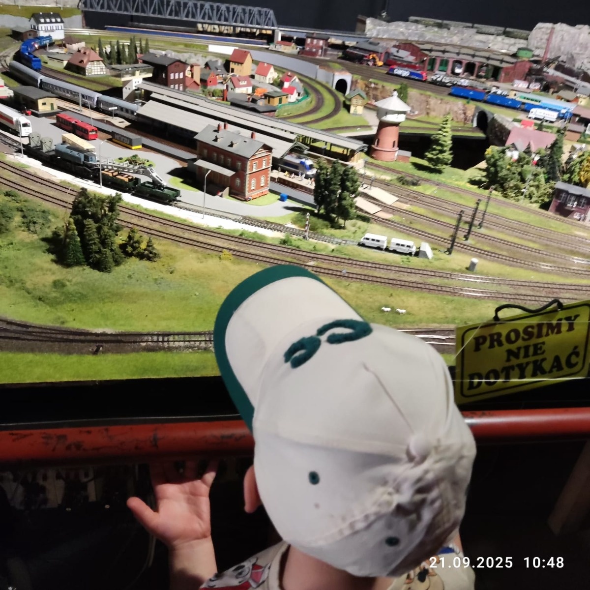 977aee2b-2869-45b1-9268-0b72d3053797