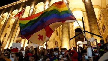 Gruzja. Nie żyje kamerzysta pobity przez przeciwników marszu równości