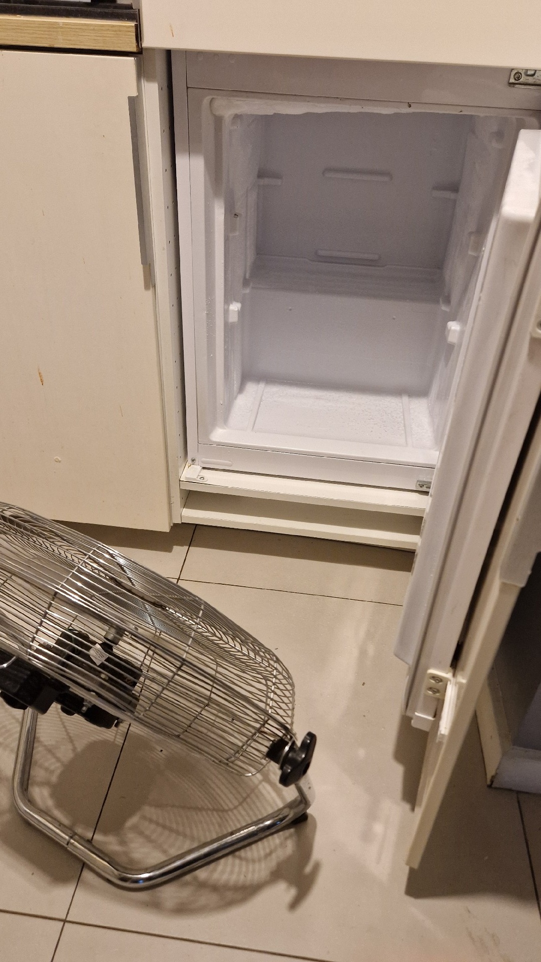 e03a2dee-8043-4525-92e1-c0fb842992db