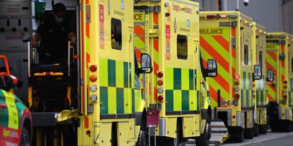 Brytyjski anestezjolog do ministra zdrowia: Nie zaszczepiłem się - zostanę zwolniony?