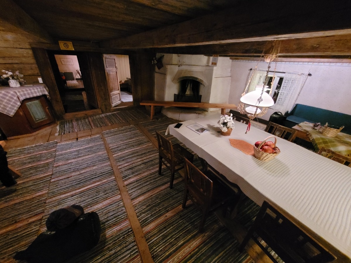 27d562df-d841-4c8c-a4ad-04f3ae0e4c90