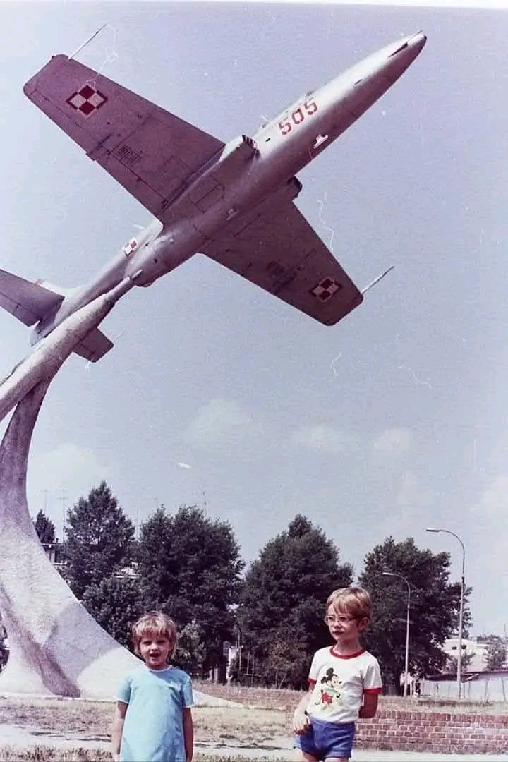 aaa74ea7-34e7-439b-a581-b264ff9b5666