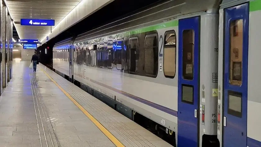 Trzeci stopień alarmowy. PKP zawieszają usługę