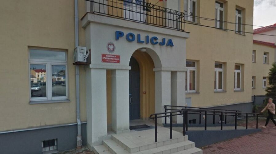 Po pijanemu chcia?a legitymowa? znajomych na dom?wce. Policjantka zosta?a zawieszona