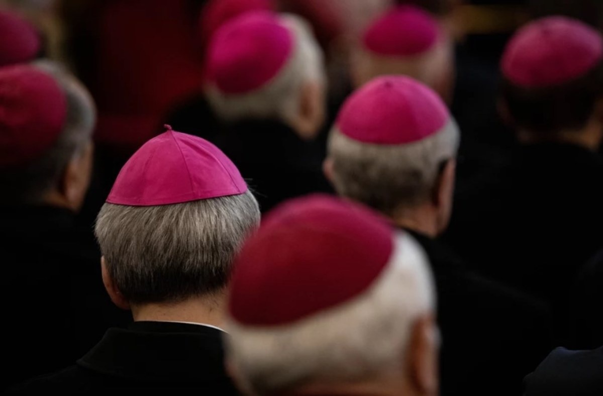 Biskupi powinni złamać daną obietnicę - sugerują kanoniści. Ujawniamy skandaliczny dokument Rady Prawnej KEP