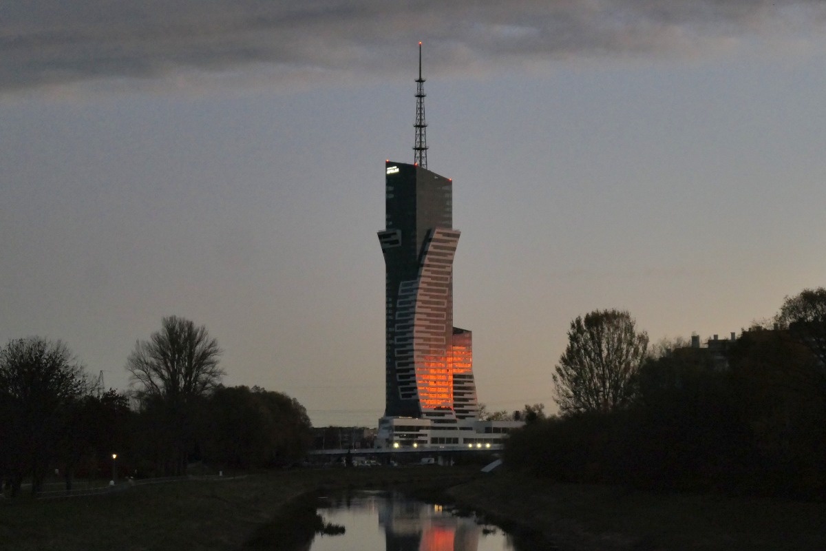 4dc46ed4-bd04-430e-985c-fff6400deb5c