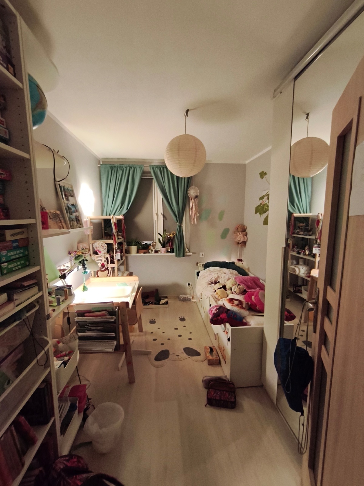 a5fa99d6-a3d0-434b-bf63-3bdf6eea41c7