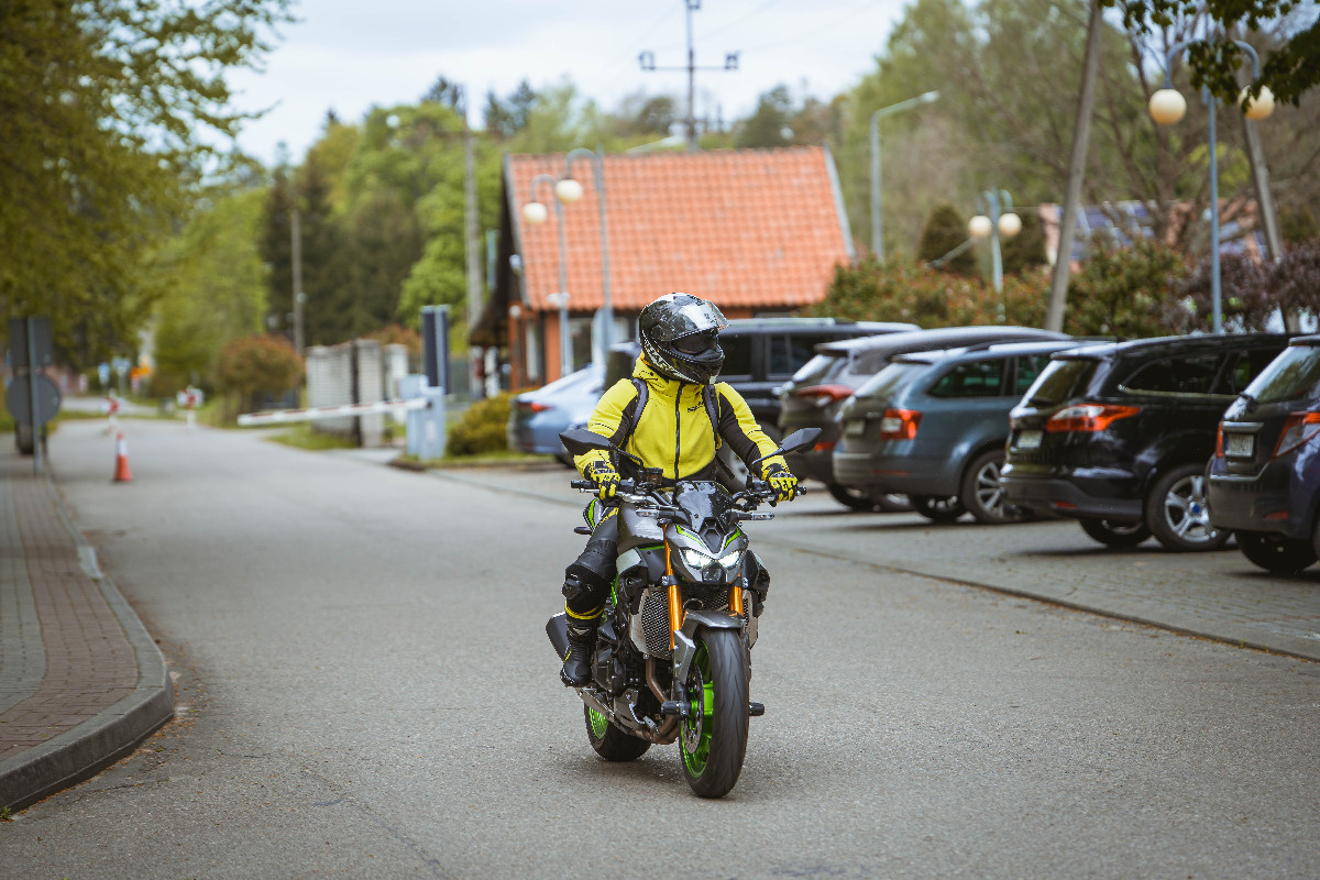 9e13aca1-a6e7-45ad-8e30-9f9b9929e812