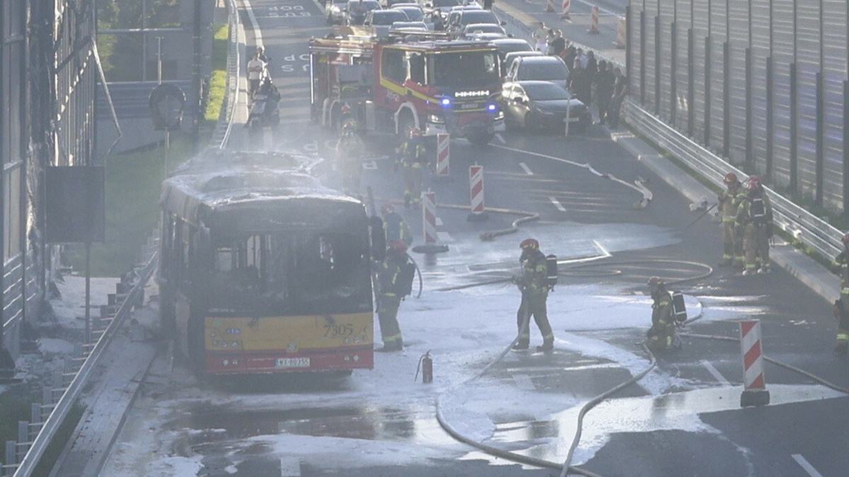 37 autobusów wycofanych w Warszawie. Przejdą pilny przegląd