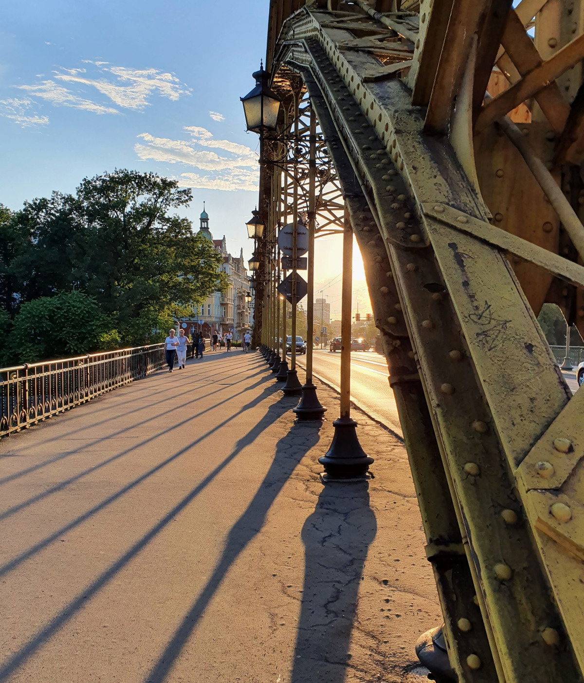 bfad0509-d328-4fe6-9a6c-8328a853a611