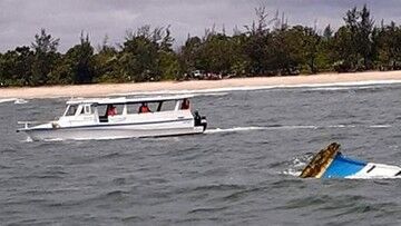Madagaskar. Katastrofa statku, nie żyją 64 osoby. Rozbił się samolot ratunkowy