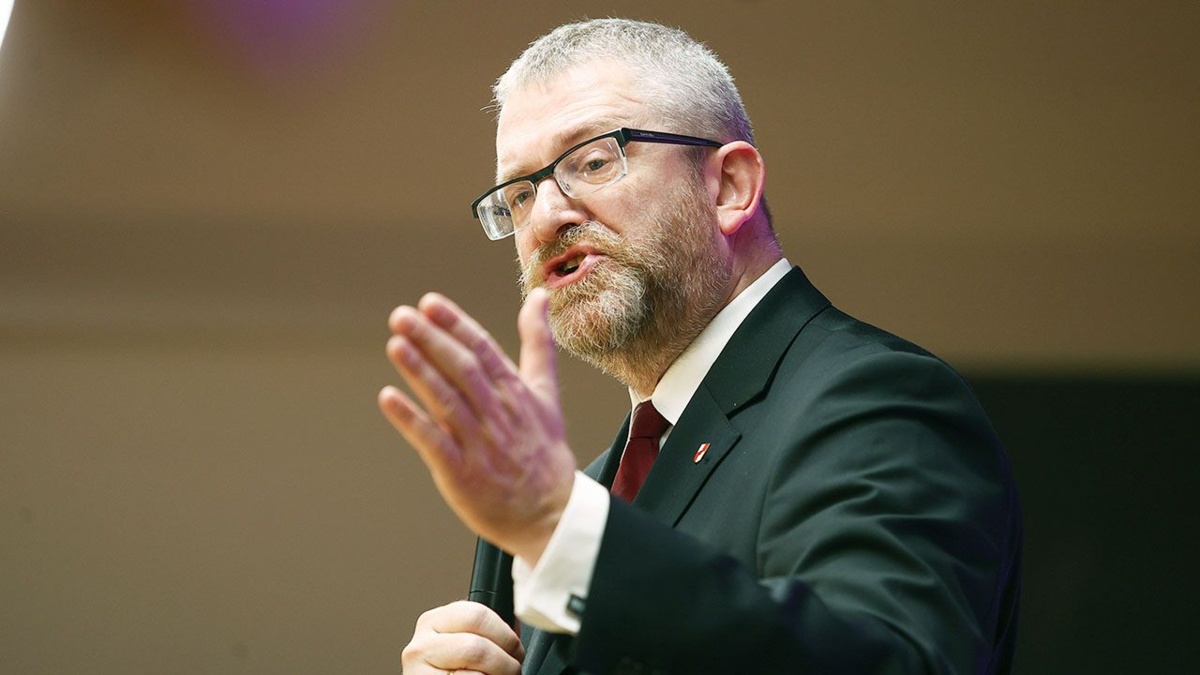 Poseł Braun wtargnął do szpitala w Oleśnicy. Próbował zatrzymać lekarkę