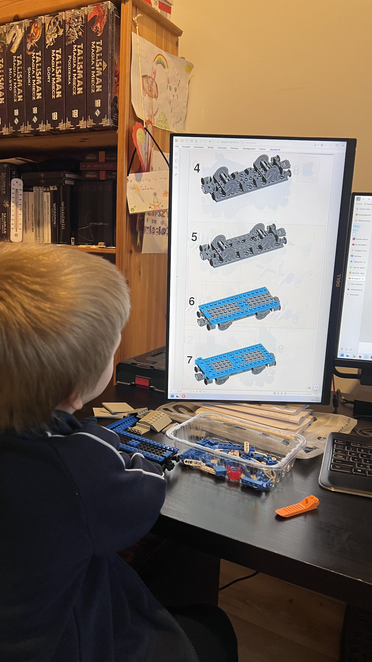 c4e29123-7363-4c1d-9908-b7f2d9abde08