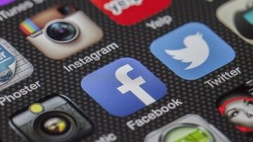 Niemcy. Facebook usunął konta ruchu kontestującego ograniczenia pandemiczne