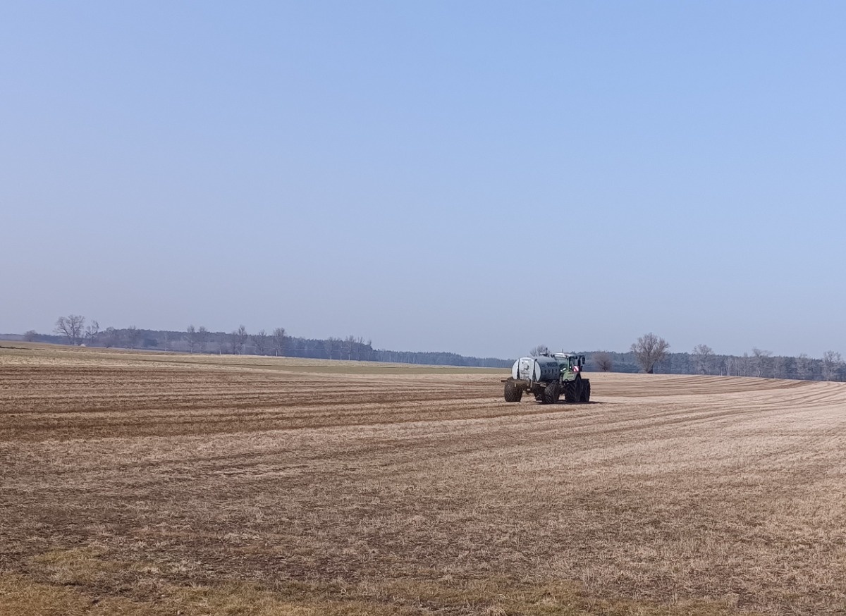 fa895d40-79f1-4821-a70a-820cf2f199cb