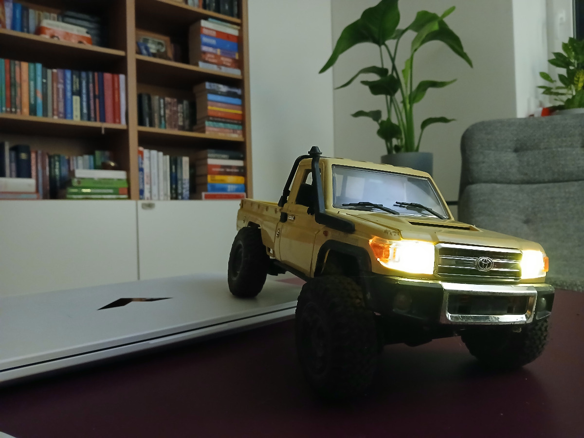 ef84c792-20f2-4ad3-9e58-e4018ca10282