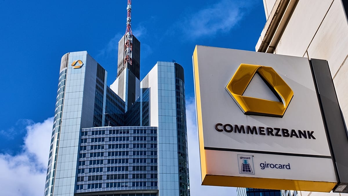 Zbliża się termin wrogiej oferty UniCreditu na Commerzbank