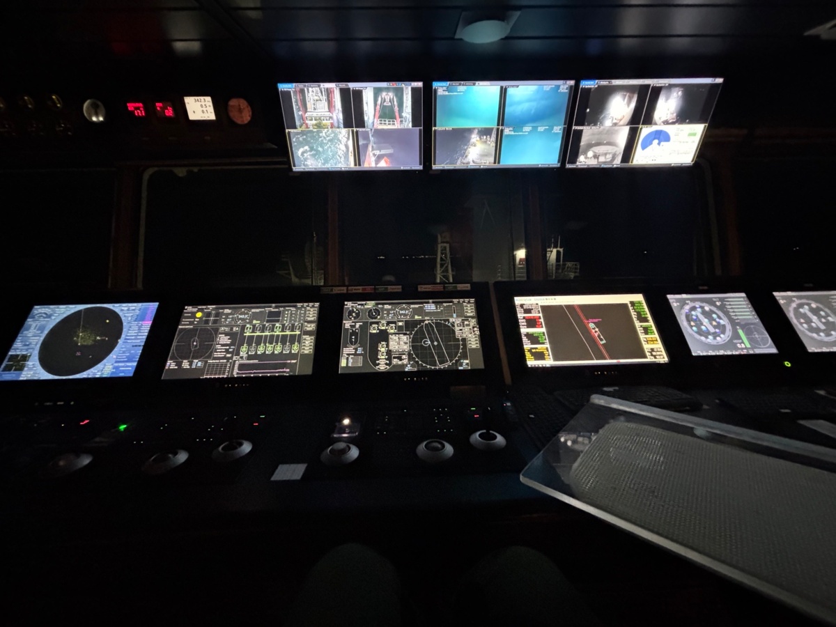 6f3961fb-6f35-4aef-b1b4-86c2d0bb1048