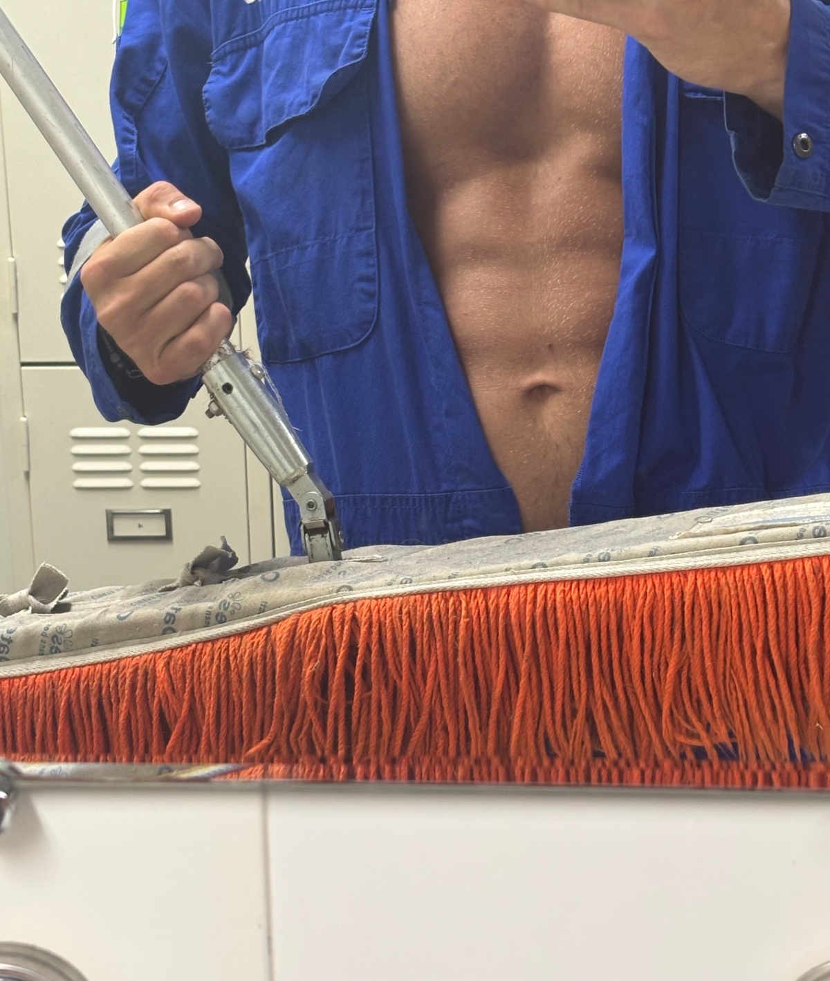 32ddc8cc-08f7-4616-930d-fc70ed393f96