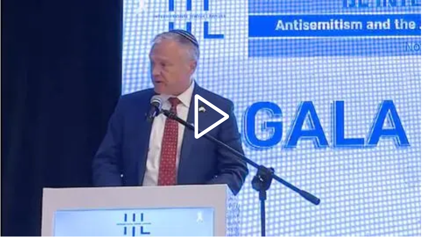 "Groteskowe fałszowanie historii". Ambasador USA uderza w fałszywą narrację