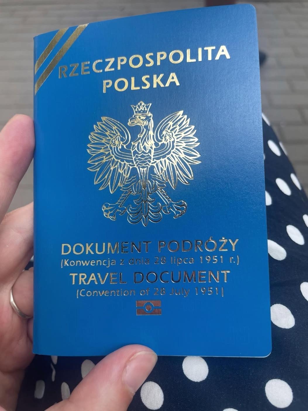 b18f3db3-3609-4bc2-95cc-ed7f8c37c5b8