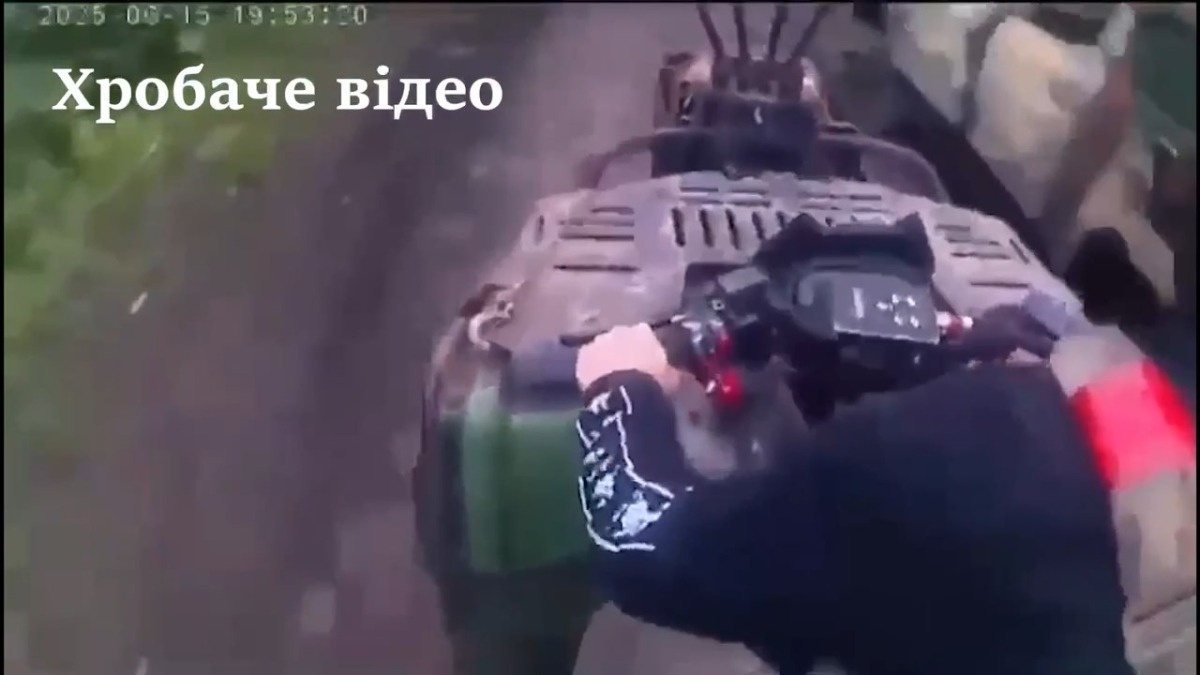 26f7ef00-c54f-4ad4-b58d-716a061394e2