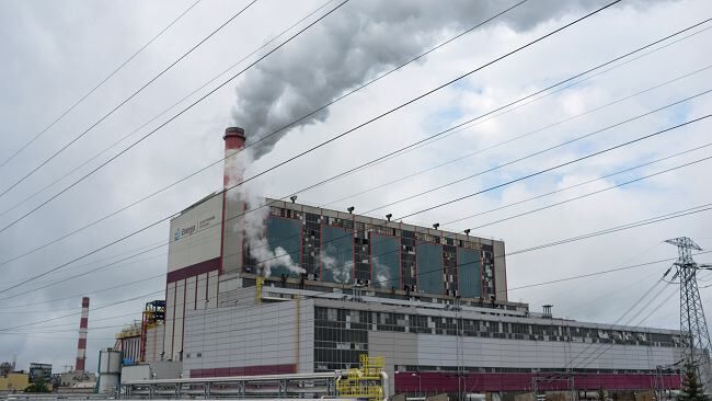 "Polak patrzy na rachunki za prąd i słucha, kto mu pomoże". O tym, które partie zyskają na rewolucji energetycznej
