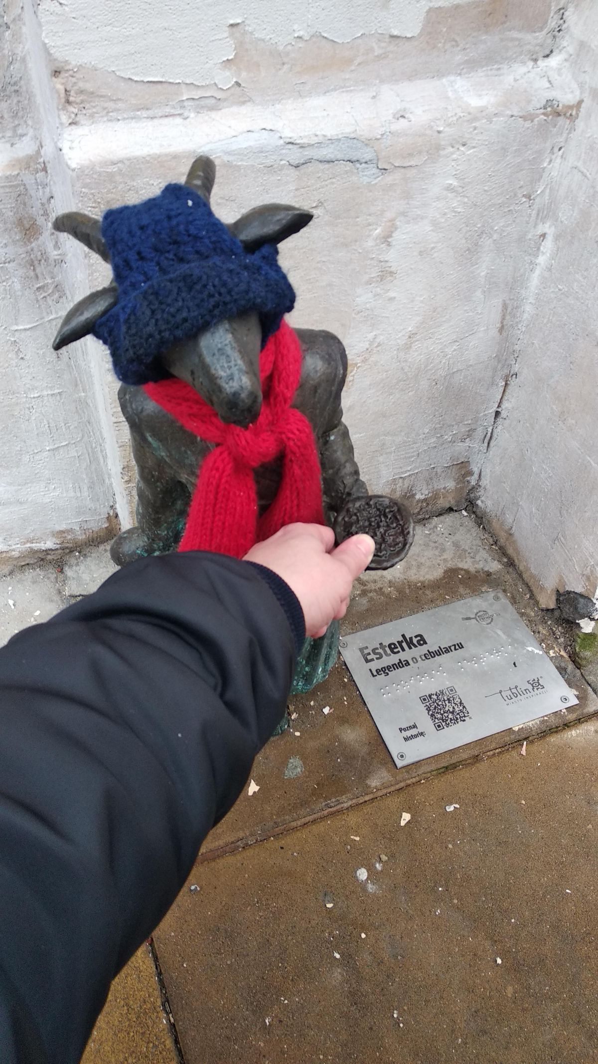 ad672d1f-d242-48d9-9a15-9975dd65d9bf