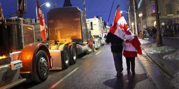 "Konwój Wolności" w Kanadzie. Protestujący wzywają policję, by stanęła "razem z narodem"