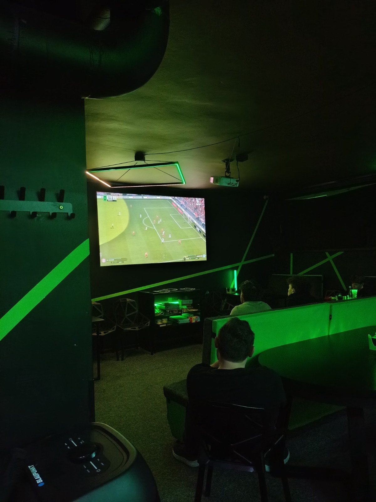 ff049c80-4432-430a-8117-7be667ffbe14