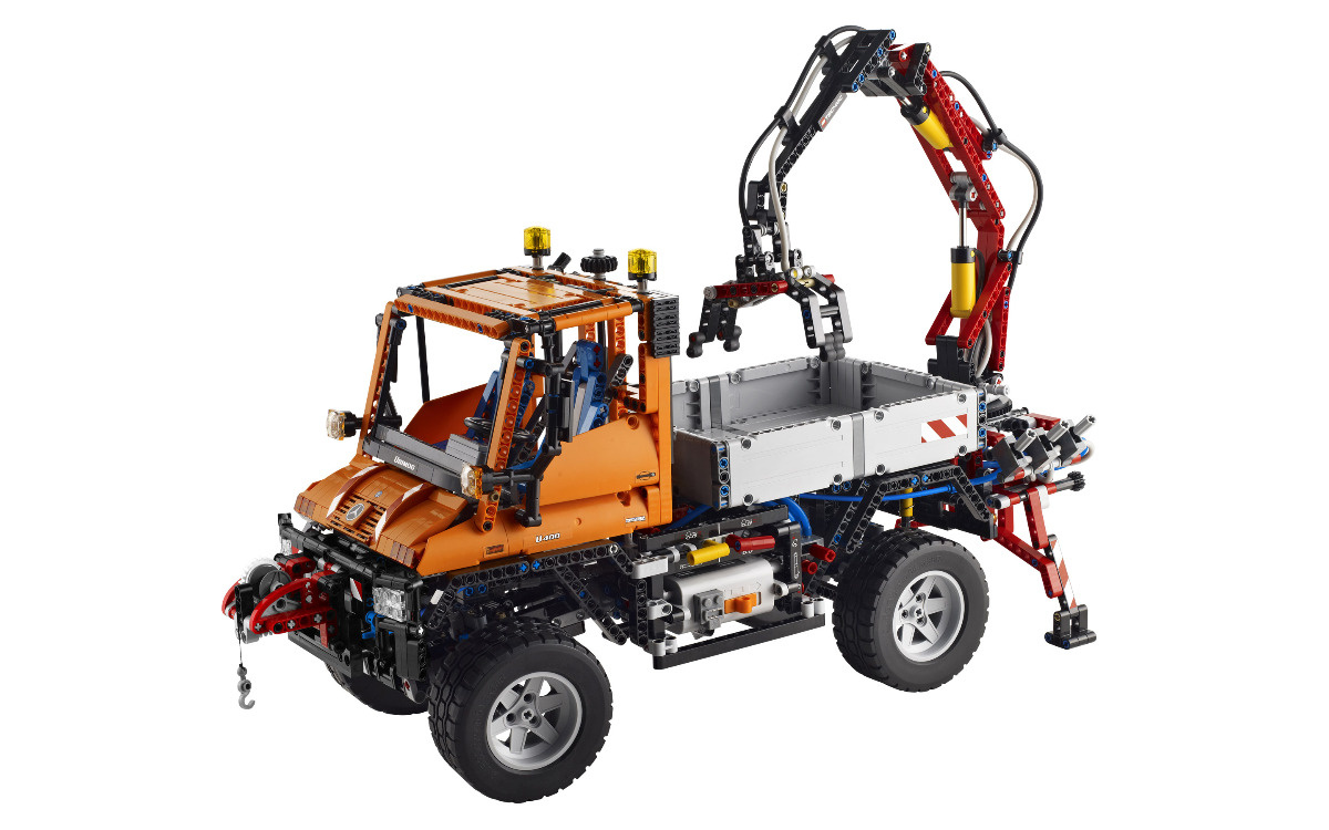 8110 Mercedes-Benz Unimog U 400 - LEGO Technic