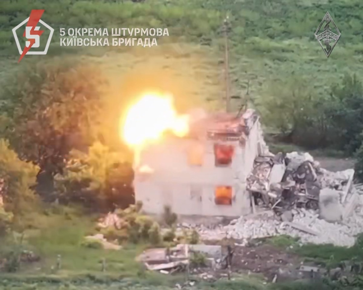 b5939b6b-605b-41a2-bde7-f4e828395422