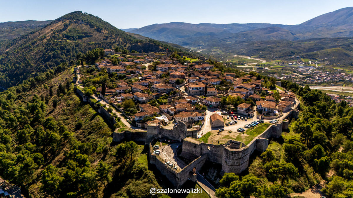 Berat - co zobaczyć w mieście tysiąca okien w Albanii