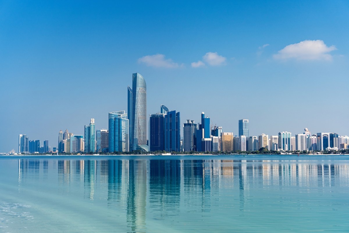 Ataki na Iran sparaliżowały loty. Turyści w Abu Zabi i Dubaju nie zapłacą za hotel