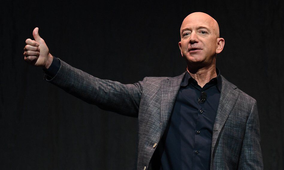 Jeff Bezos może wygrać kosmiczny wyścig miliarderów