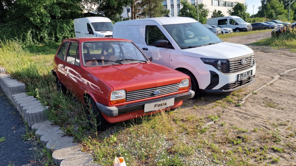 a303f145-61f6-4a5c-93d3-e82744a3bec5