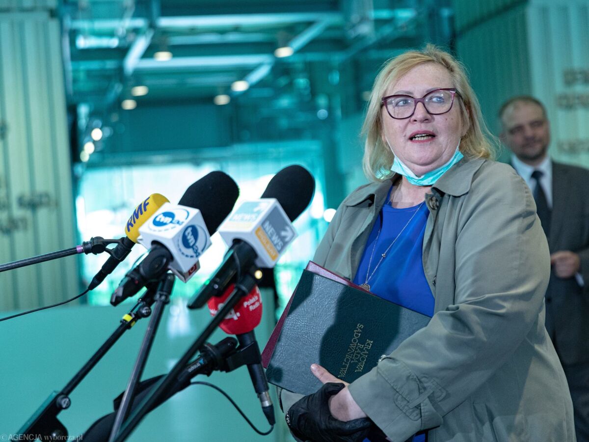 "I prezes SN celowo nie przekazuje akt". Prawnicy twierdzą, że Manowska łamie prawo ws. sędziego Żurka