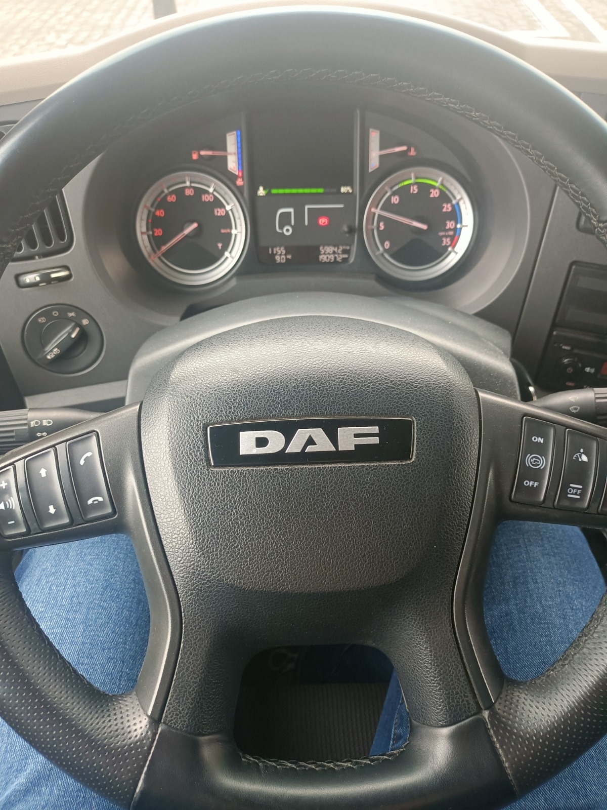 6955f5da-c569-49e4-94ce-8015e59144c8