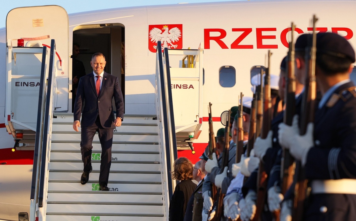 Wiemy na co Kancelaria Prezydenta chce wydać rekordową kwotę 300 mln zł. To m.in. podróże