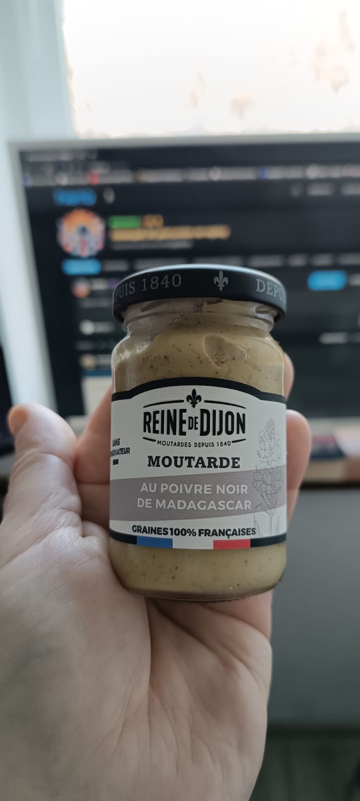 77f56059-40be-468a-b12b-123afd587676