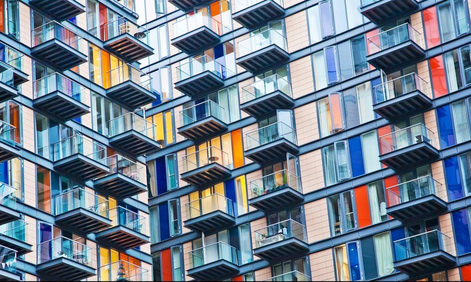 Rok ze wzrostami stawek w ofertach sprzedaży mieszkań. Nowy raport Bankier.pl i Otodom