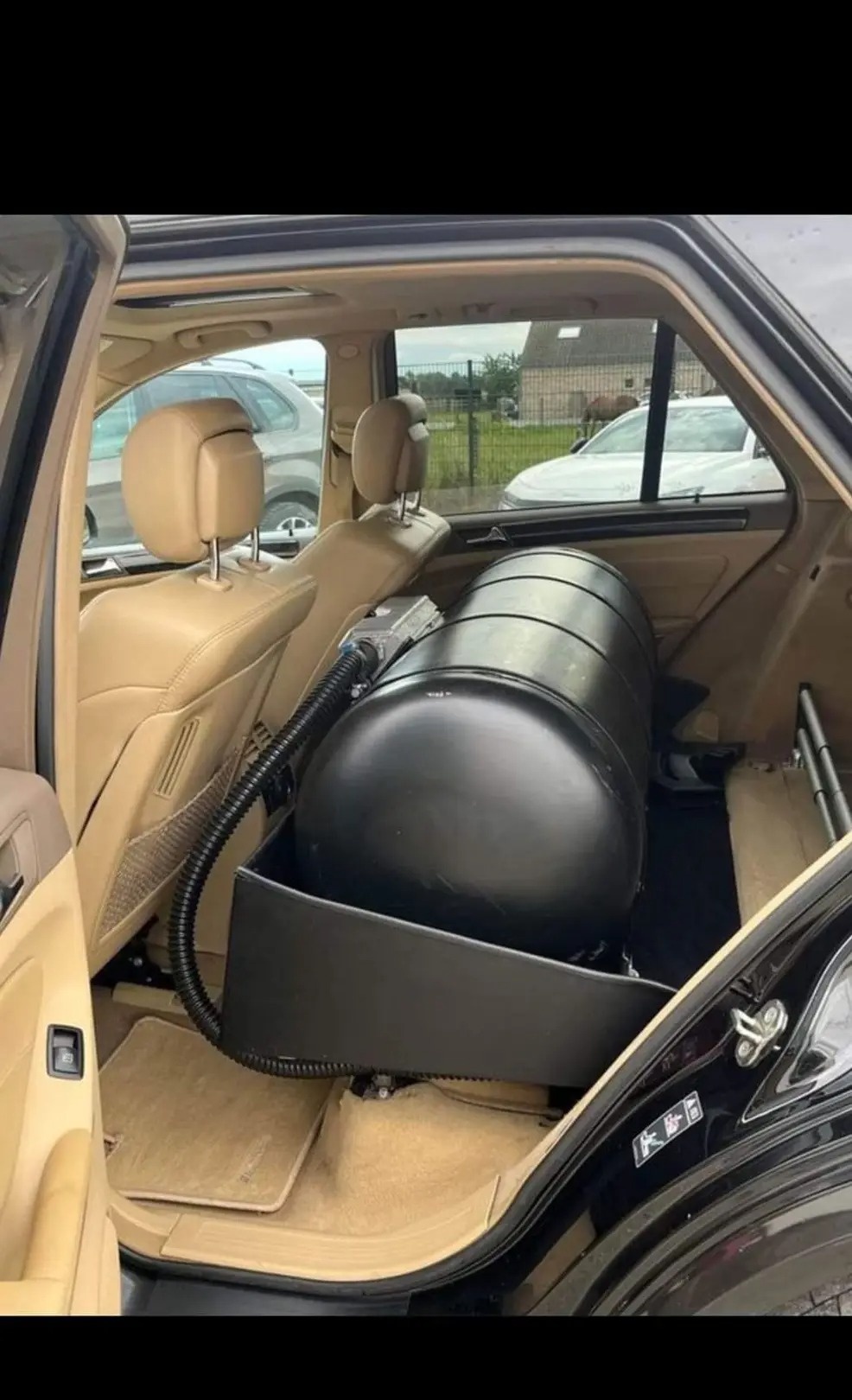 fe4cb57d-860a-40b5-b2a7-510f8d66286b