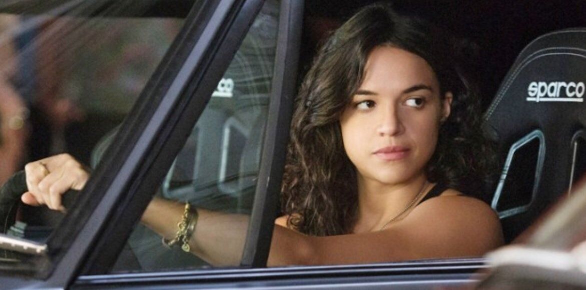 Dungeons & Dragons - Michelle Rodriguez dostrzeżona w kostiumie na planie w Irlandii Północnej