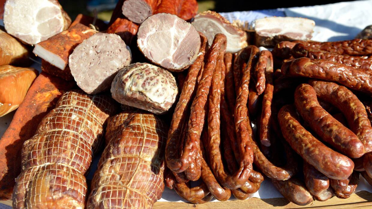 Polacy znów kupują więcej mięsa. Gdzie najczęściej?