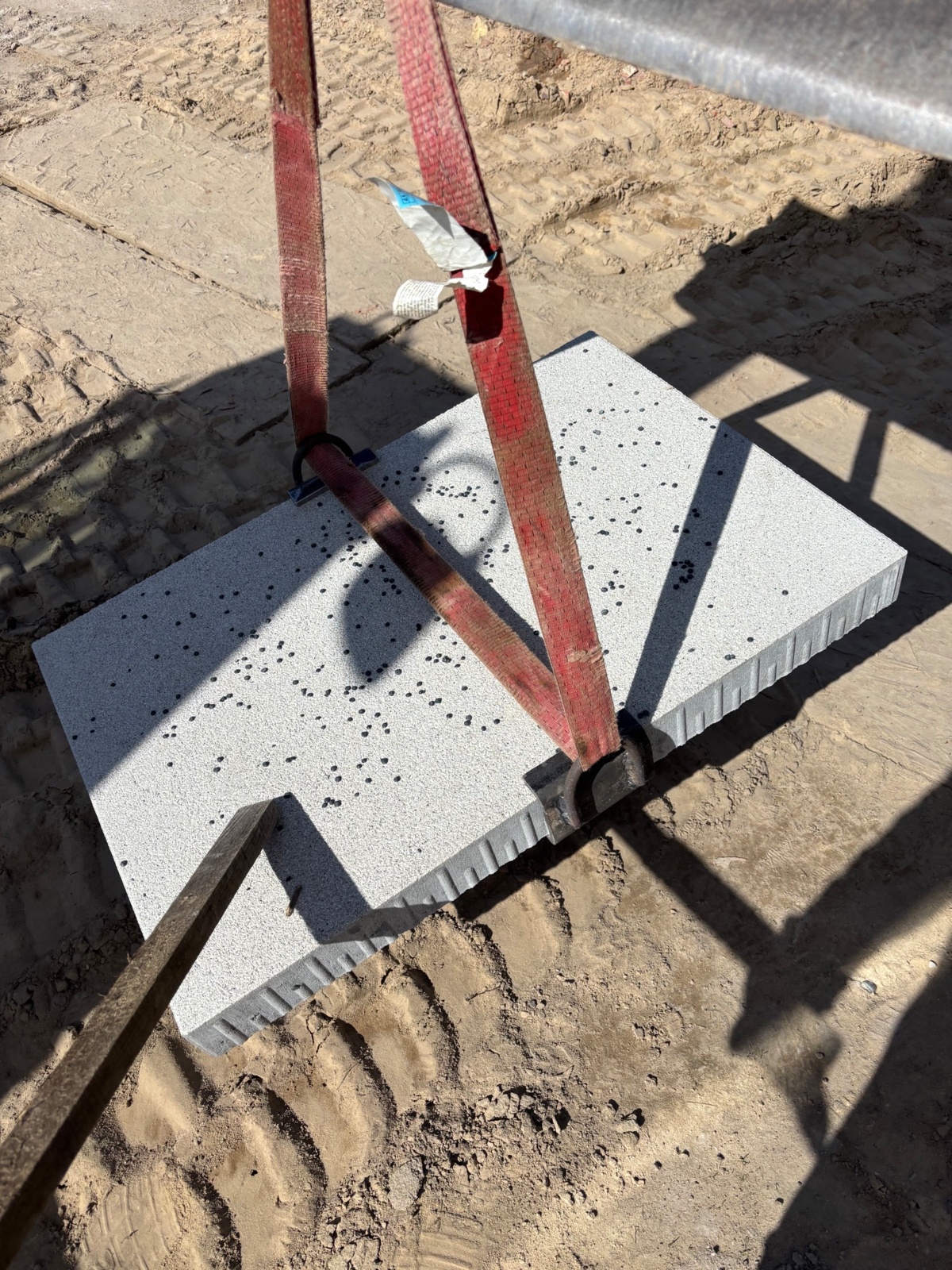 84e7f583-9e38-43e8-9c6e-6dd872c96439