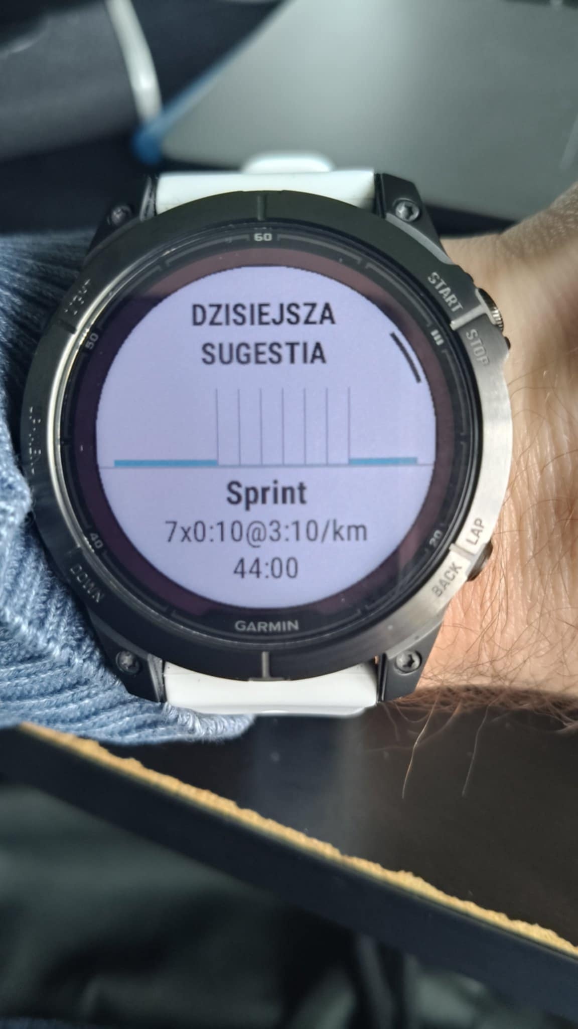 48d3f195-f3d3-4dff-a2d3-87b8eb9bdb75