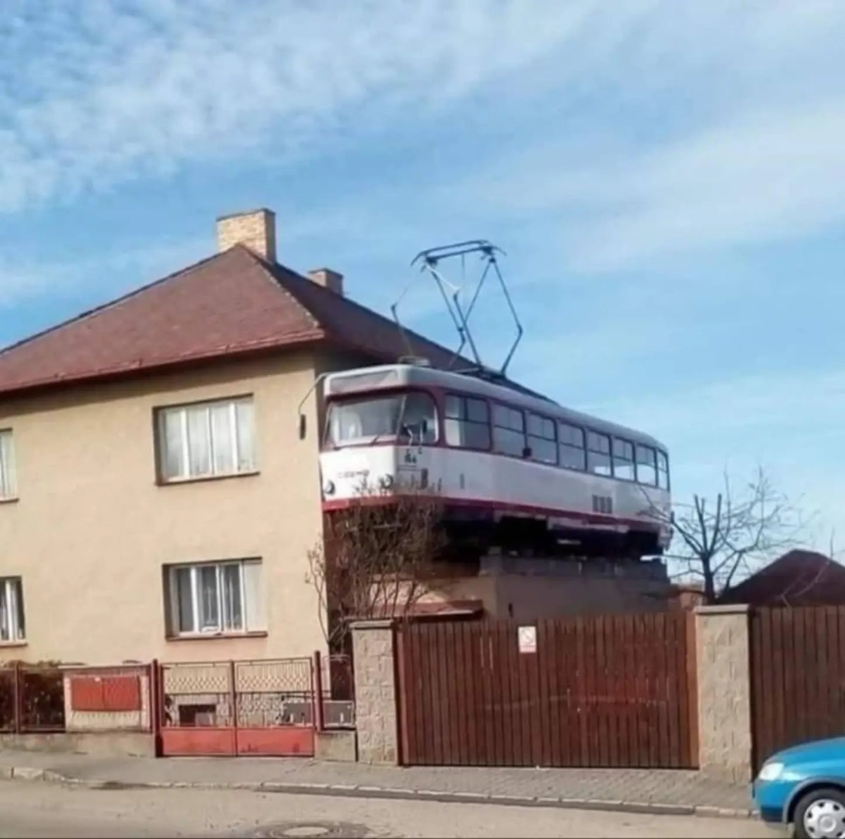 323de1cd-0638-4e46-bf35-cd45b974c399